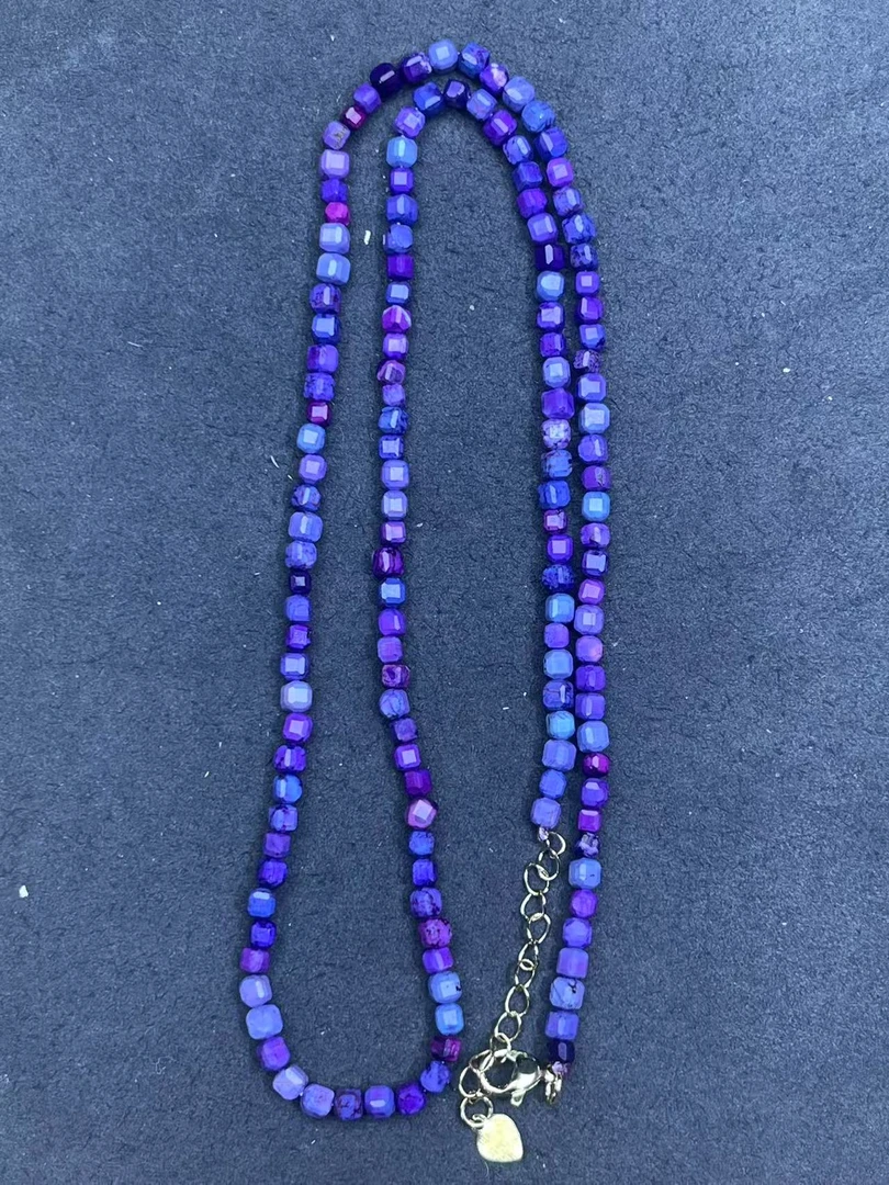 A11幻彩方糖项链男女款