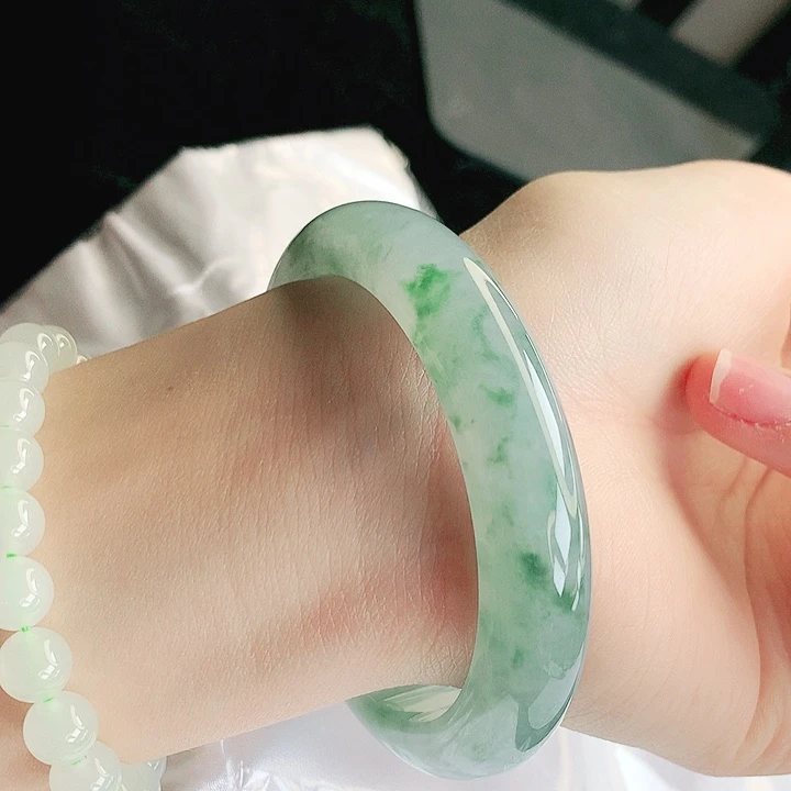 翡翠未镶嵌手镯缅甸天然a货翡翠手镯