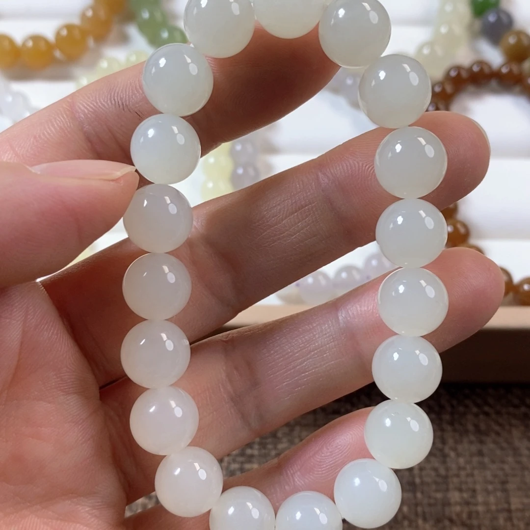 莲***s和田玉未镶嵌手串