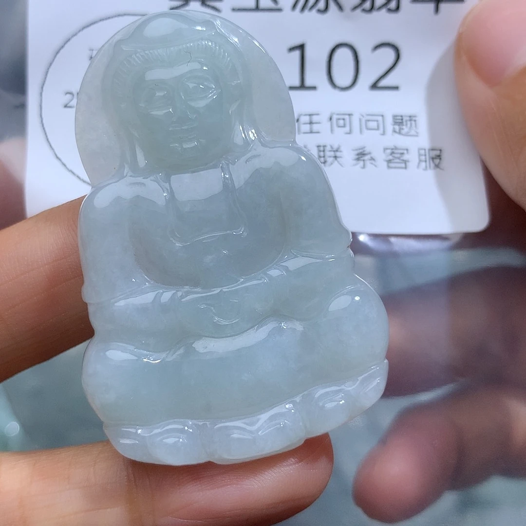 翡翠未镶嵌颈饰102。