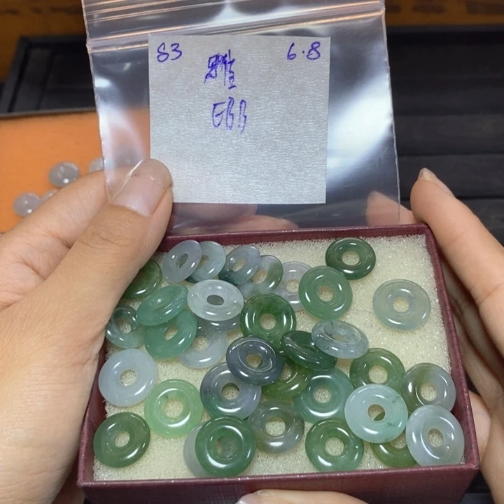 定制翡翠未镶嵌雅****）