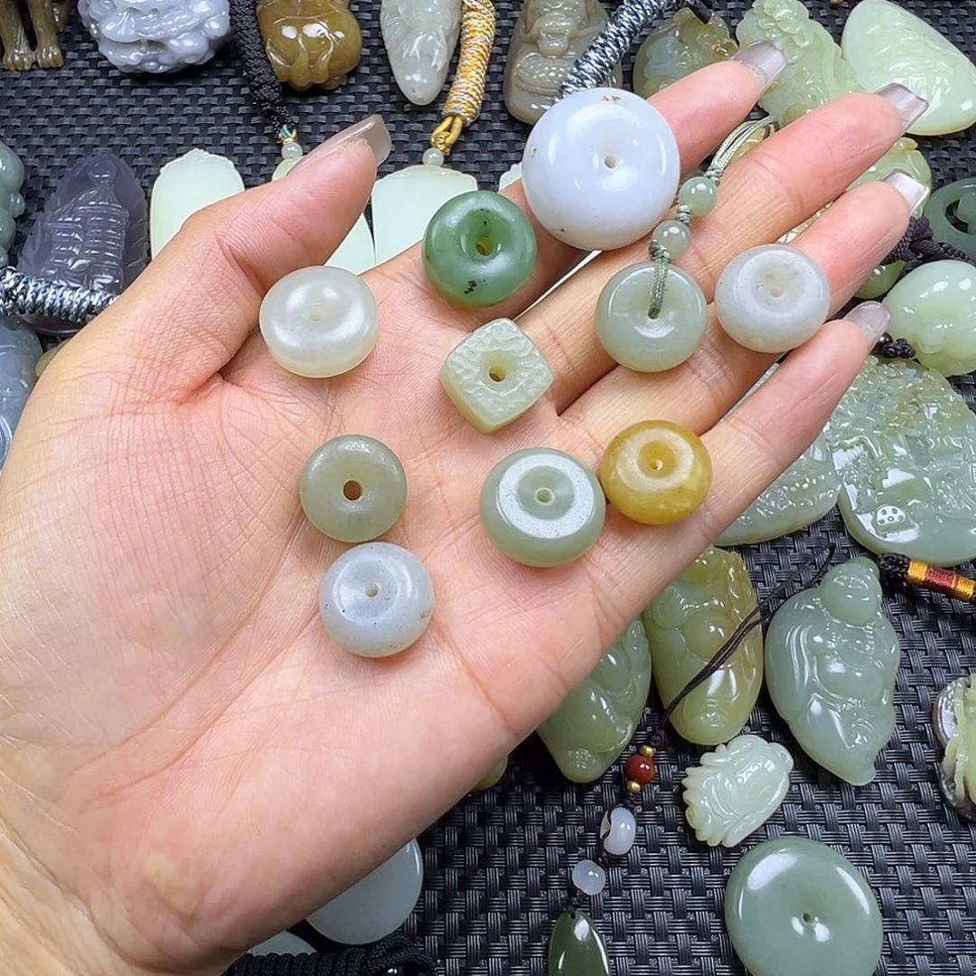 和田玉未镶嵌吊坠(不含链)福利漏，不退不换，不送绳