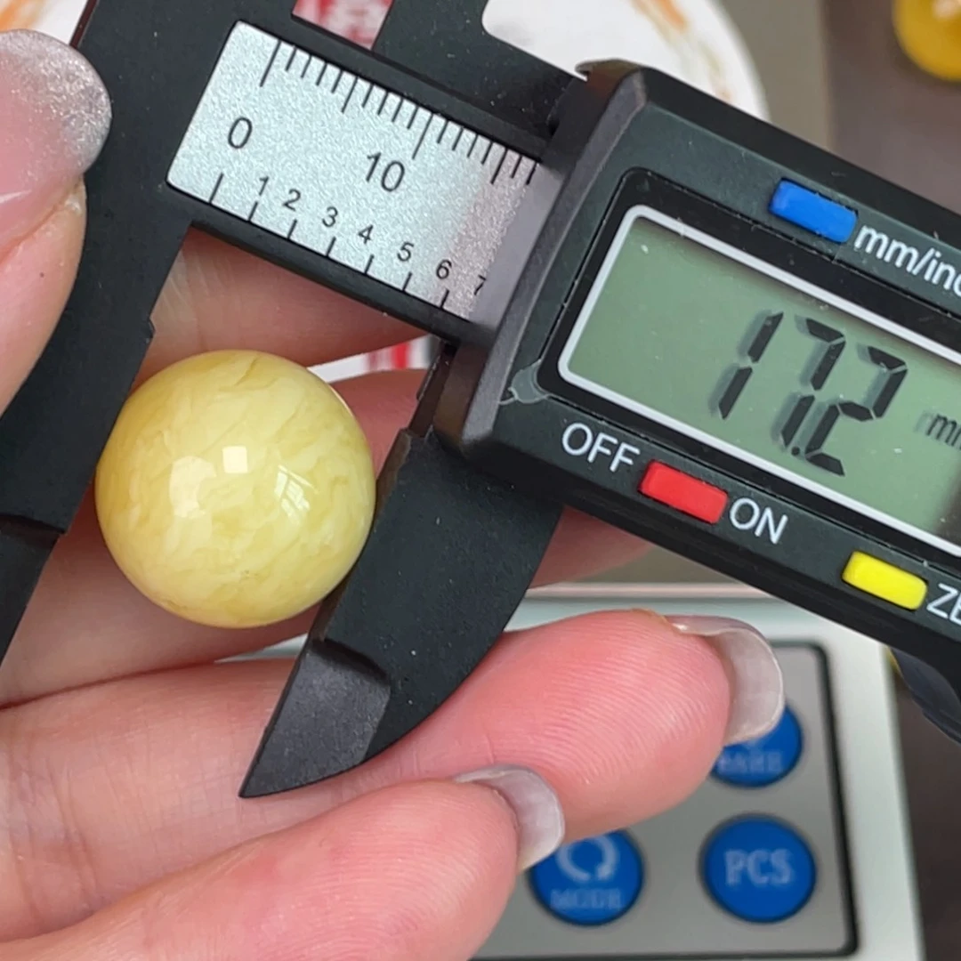 未镶嵌琥珀裸石318