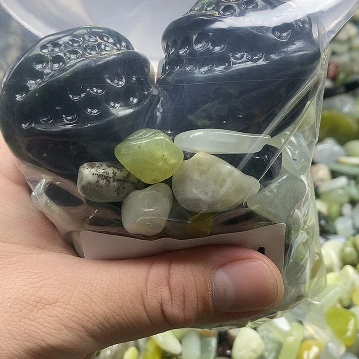 岫玉鱼缸石未镶嵌