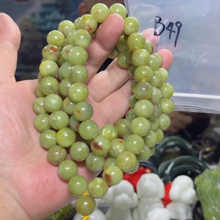 蛇纹石玉颈饰未镶嵌秦*