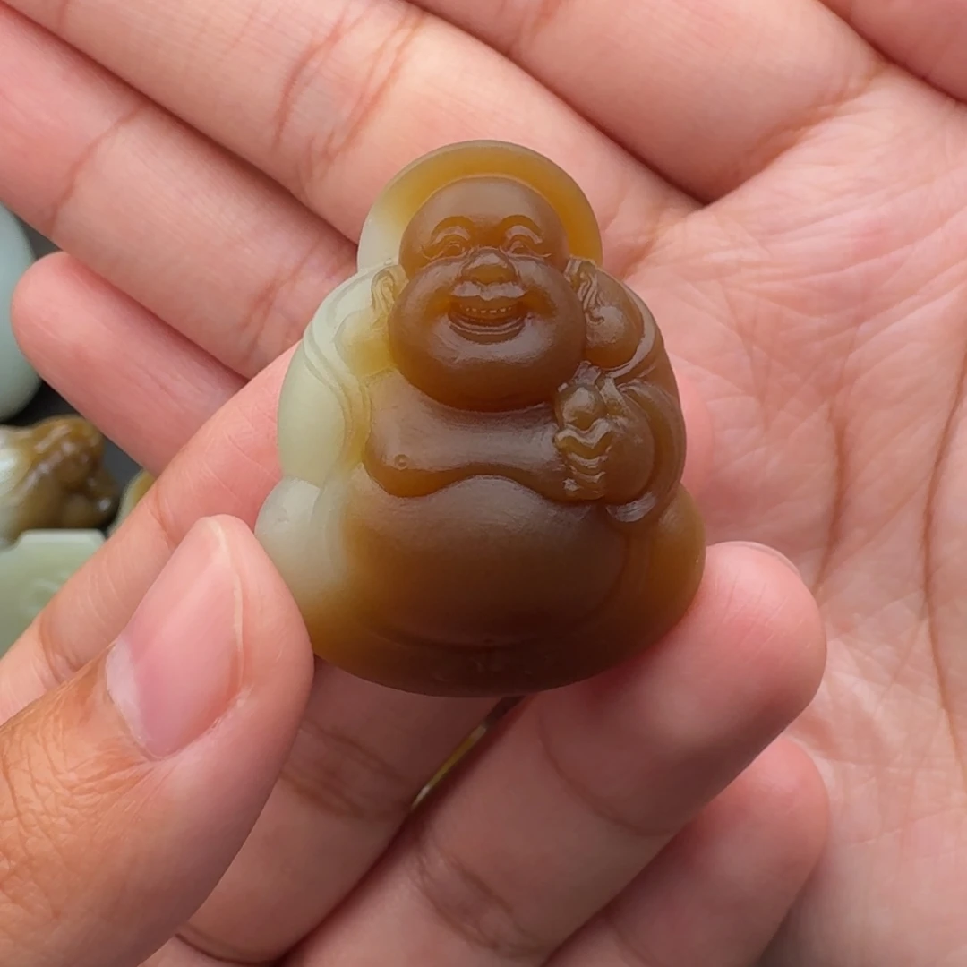 西***狼定制和田玉金衣佛