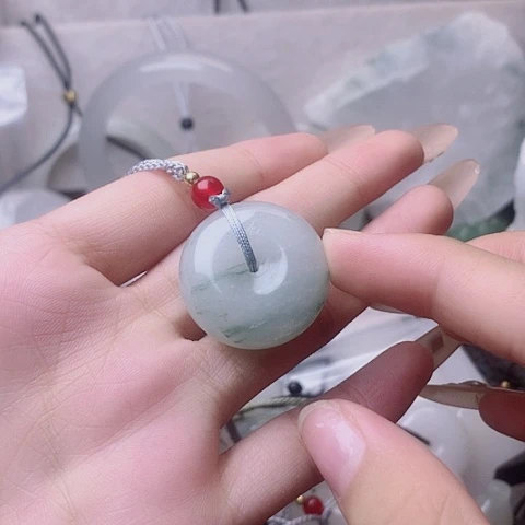 吊坠(赠链)未镶嵌石英质玉