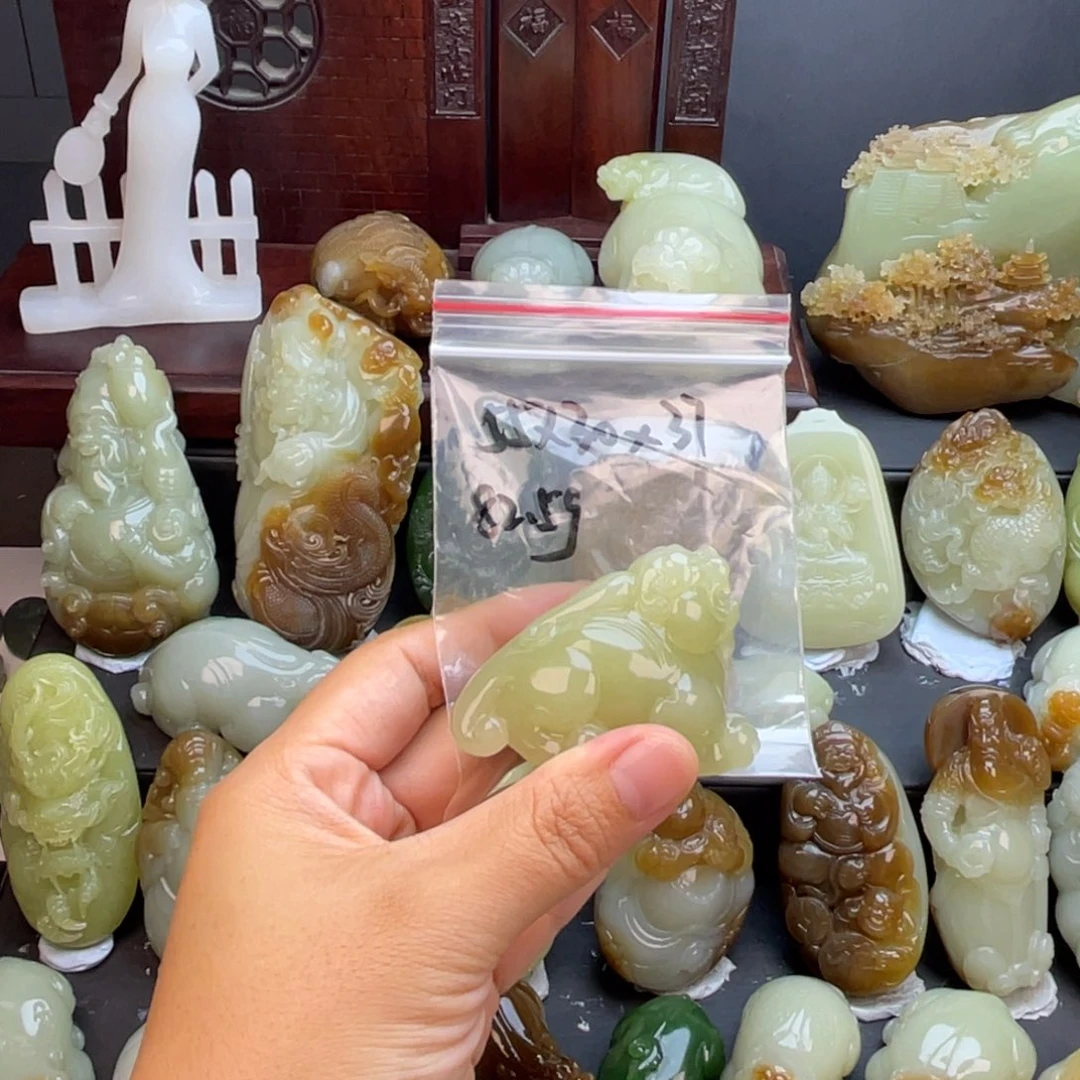 ****旭颈饰未镶嵌和田玉