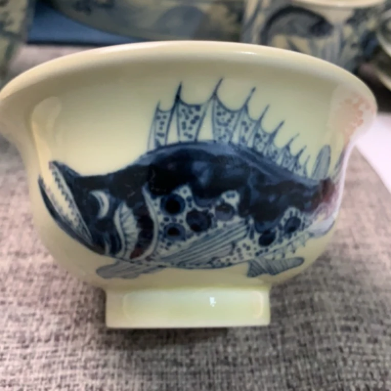 青花鳜鱼压手杯陶瓷茶具主人杯100cc