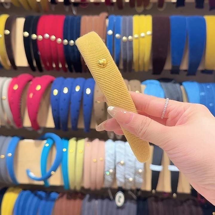 布艺非金属黄爱心发箍