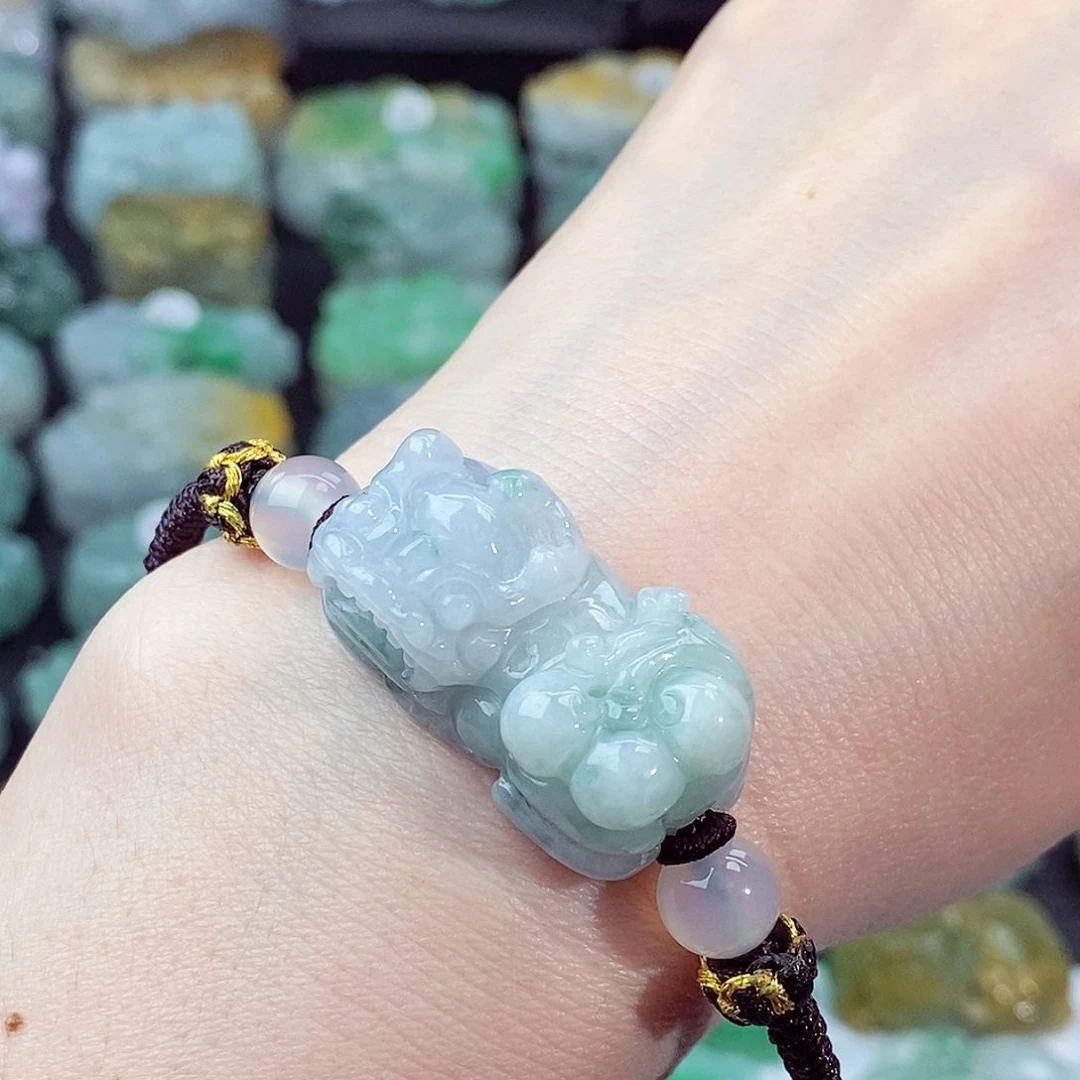 颈饰未镶嵌翡翠天然