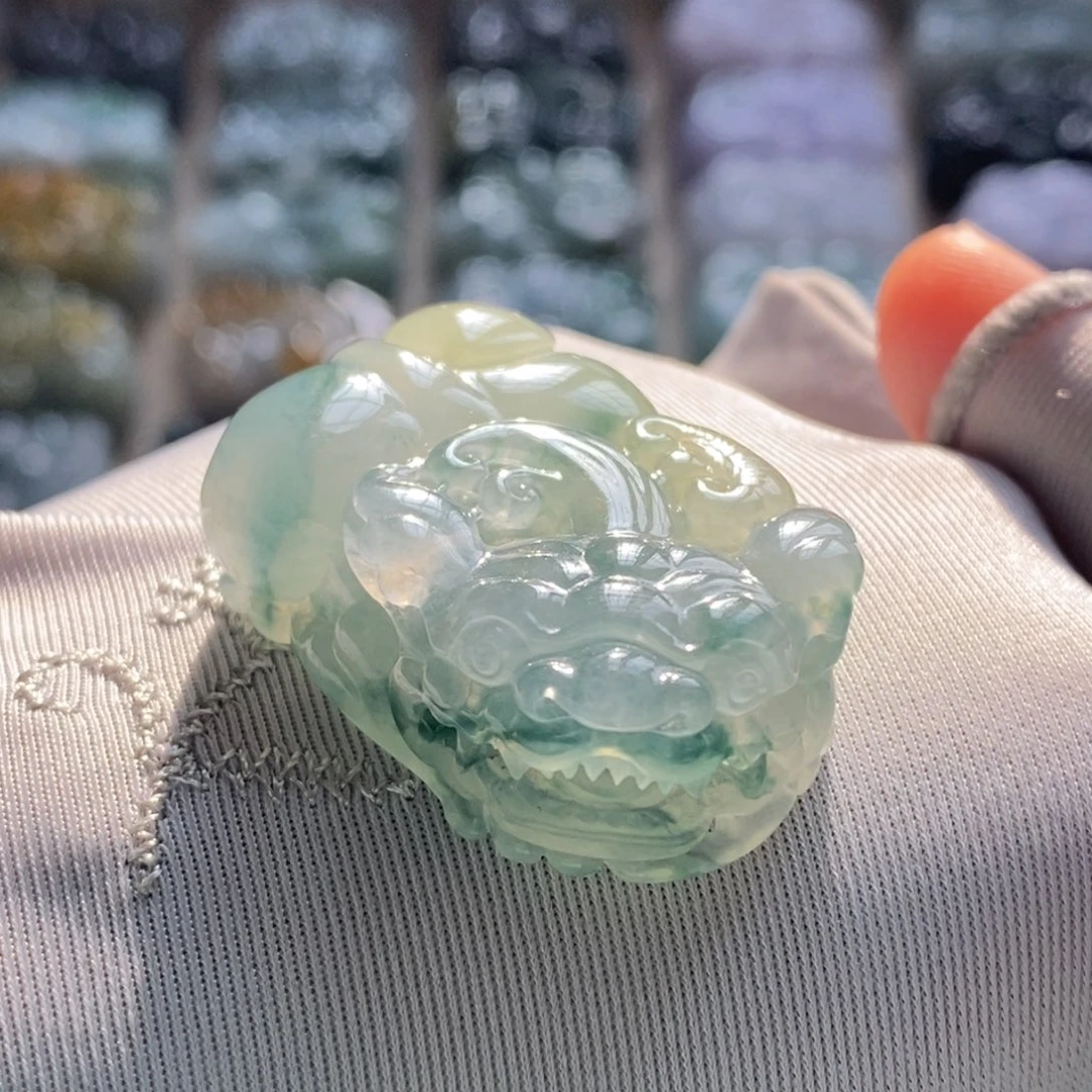 翡翠未镶嵌颈饰天然翡翠貔貅吊坠