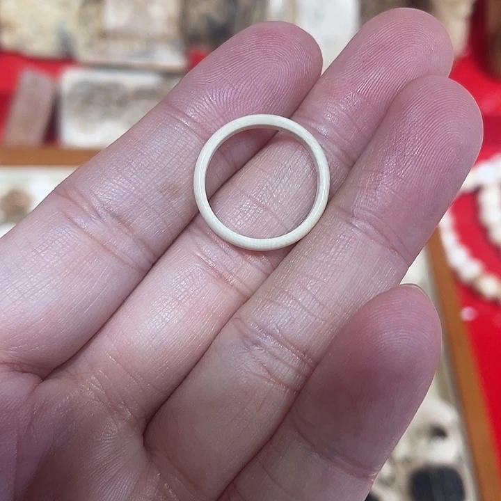 泥塑不打孔联系客服