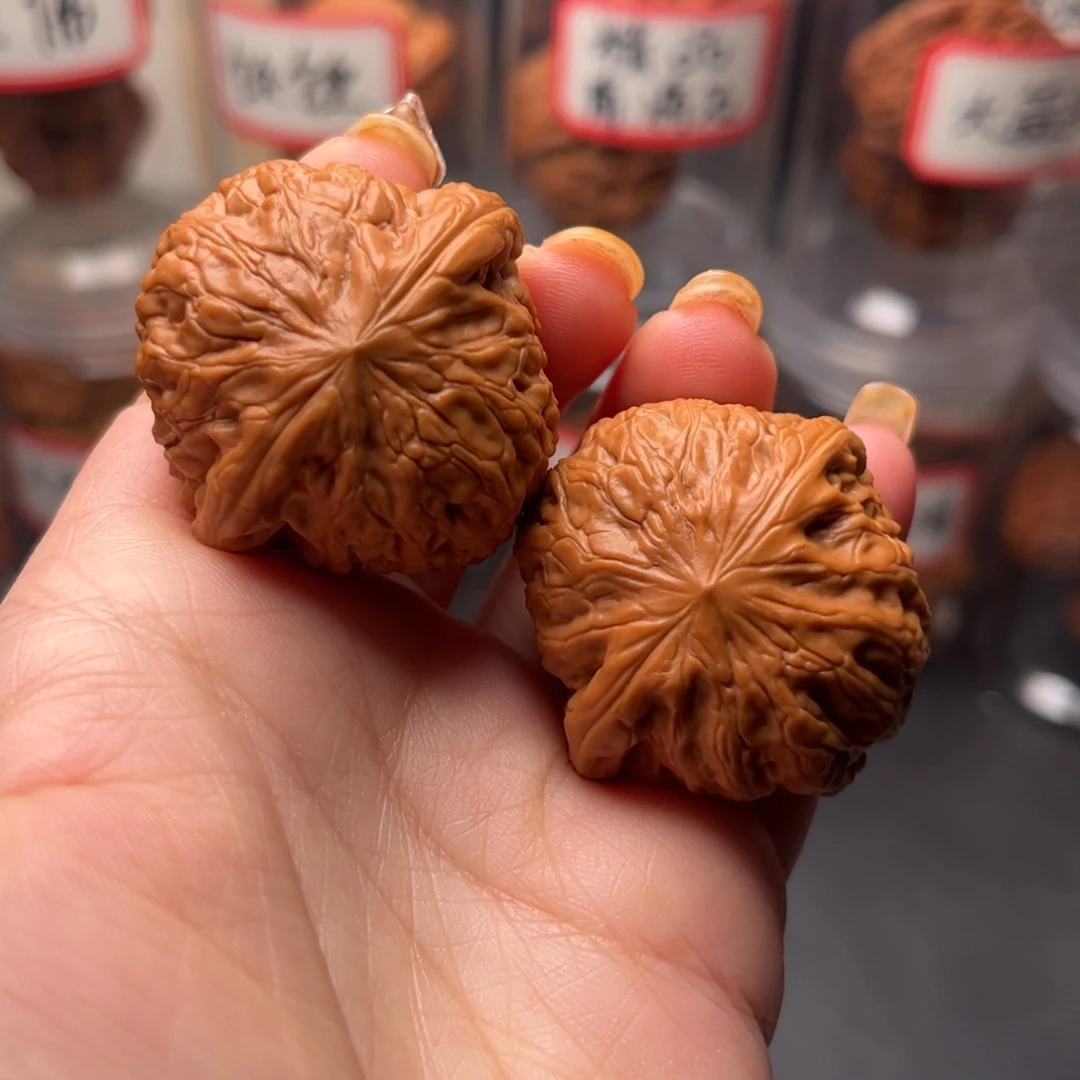 文玩核桃把件37.5铁锤妹妹