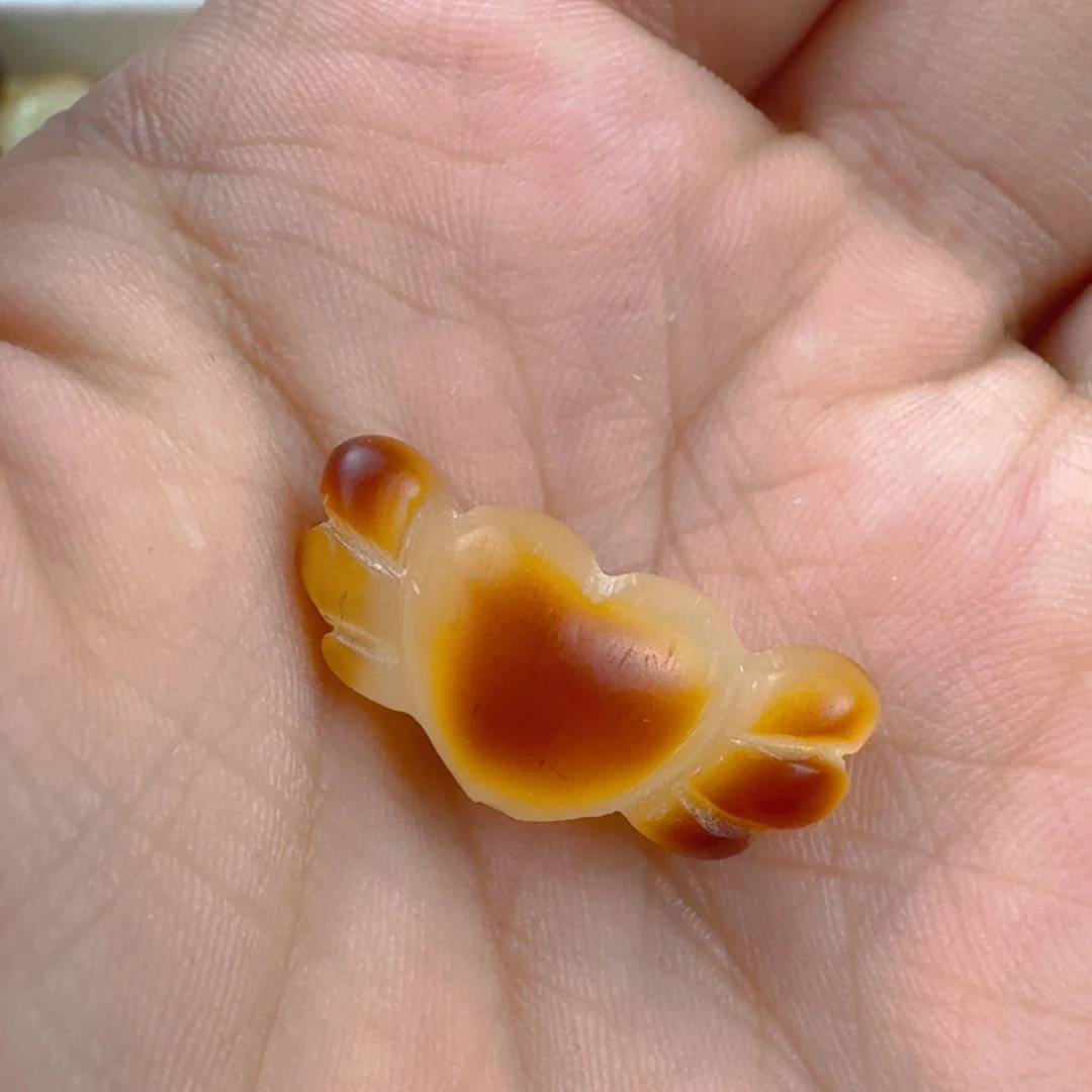 裸石蜜蜡未镶嵌全品 22.2×10.3×8.7mm