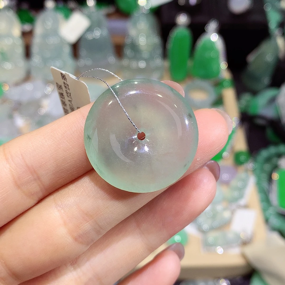 颈饰未镶嵌翡翠扣