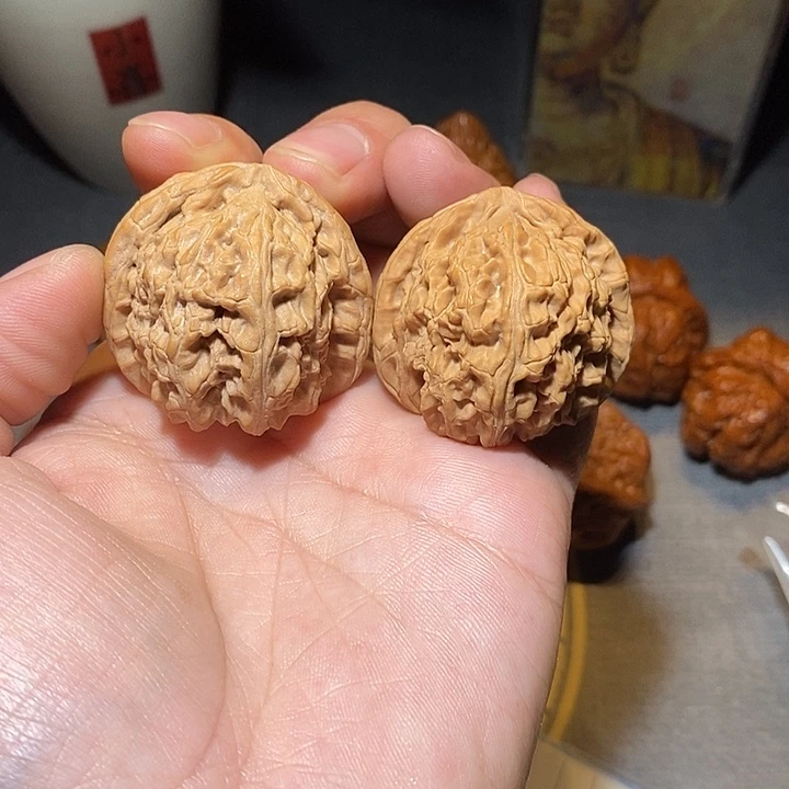 把件文玩核桃全品无修39尺延庆老树三角白狮子