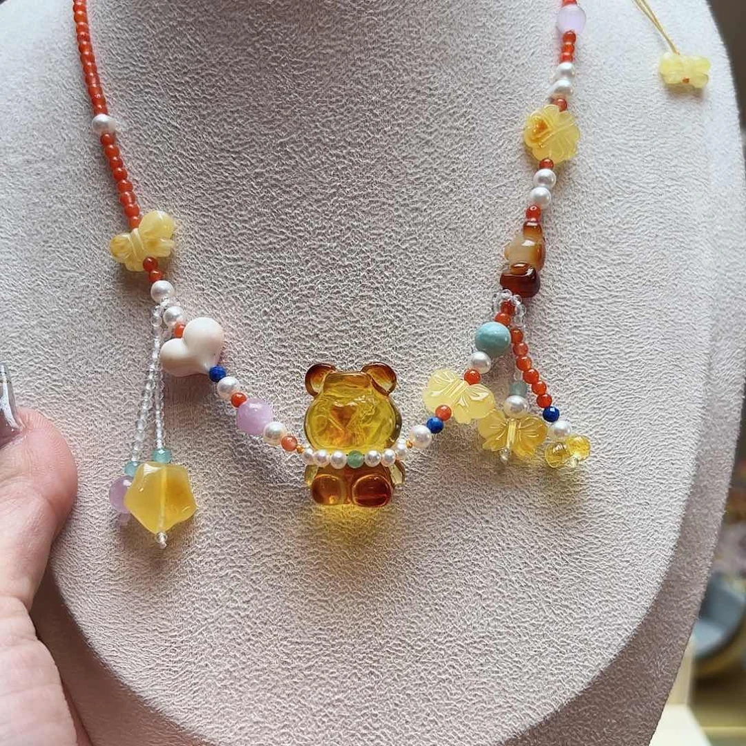 琥珀手镯未镶嵌琥珀