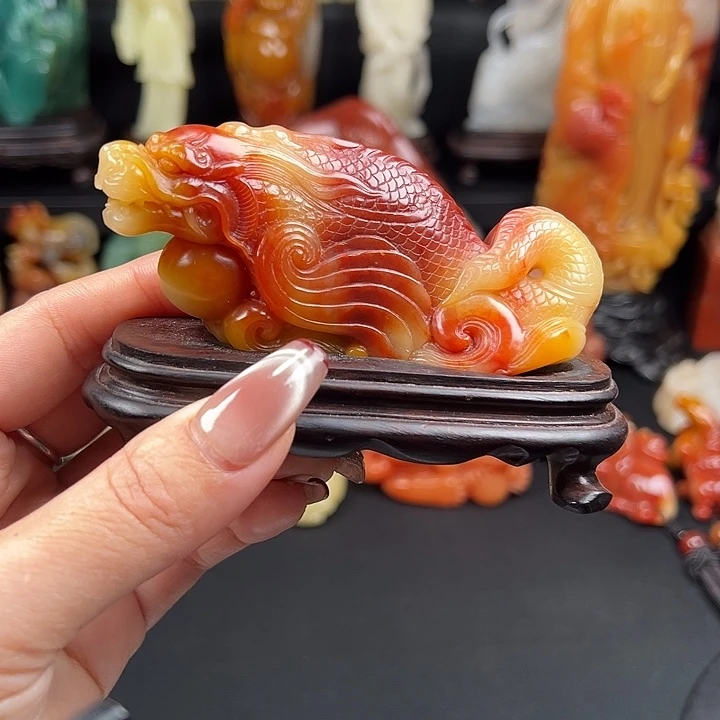 寿山石三彩老性芙蓉石