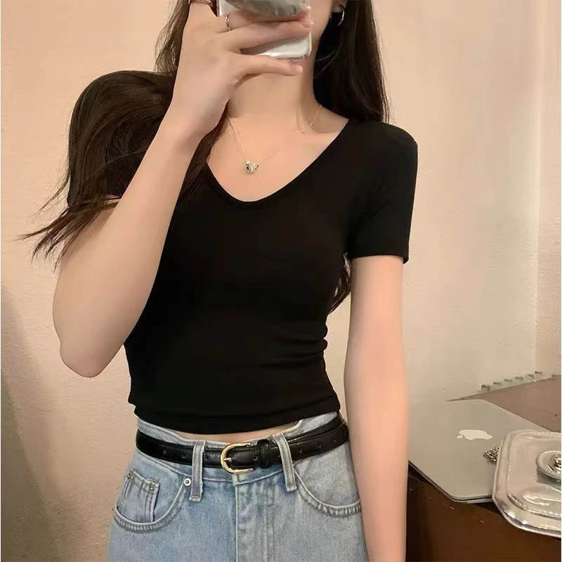 纯欲黑色高级感v领正肩短袖T恤女夏季气质修身显瘦短款打底上衣潮