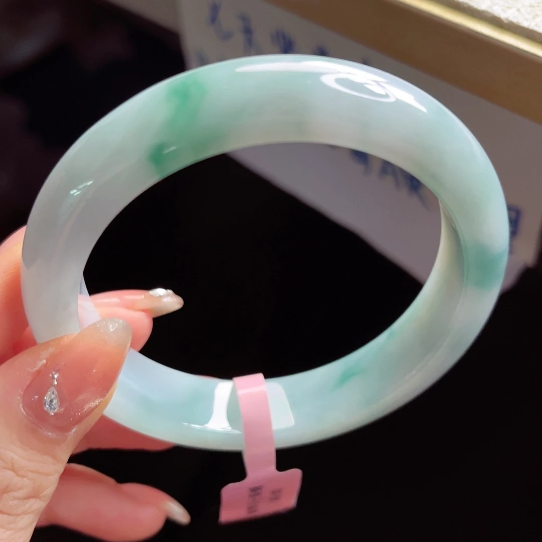 翡翠未镶嵌手镯手镯