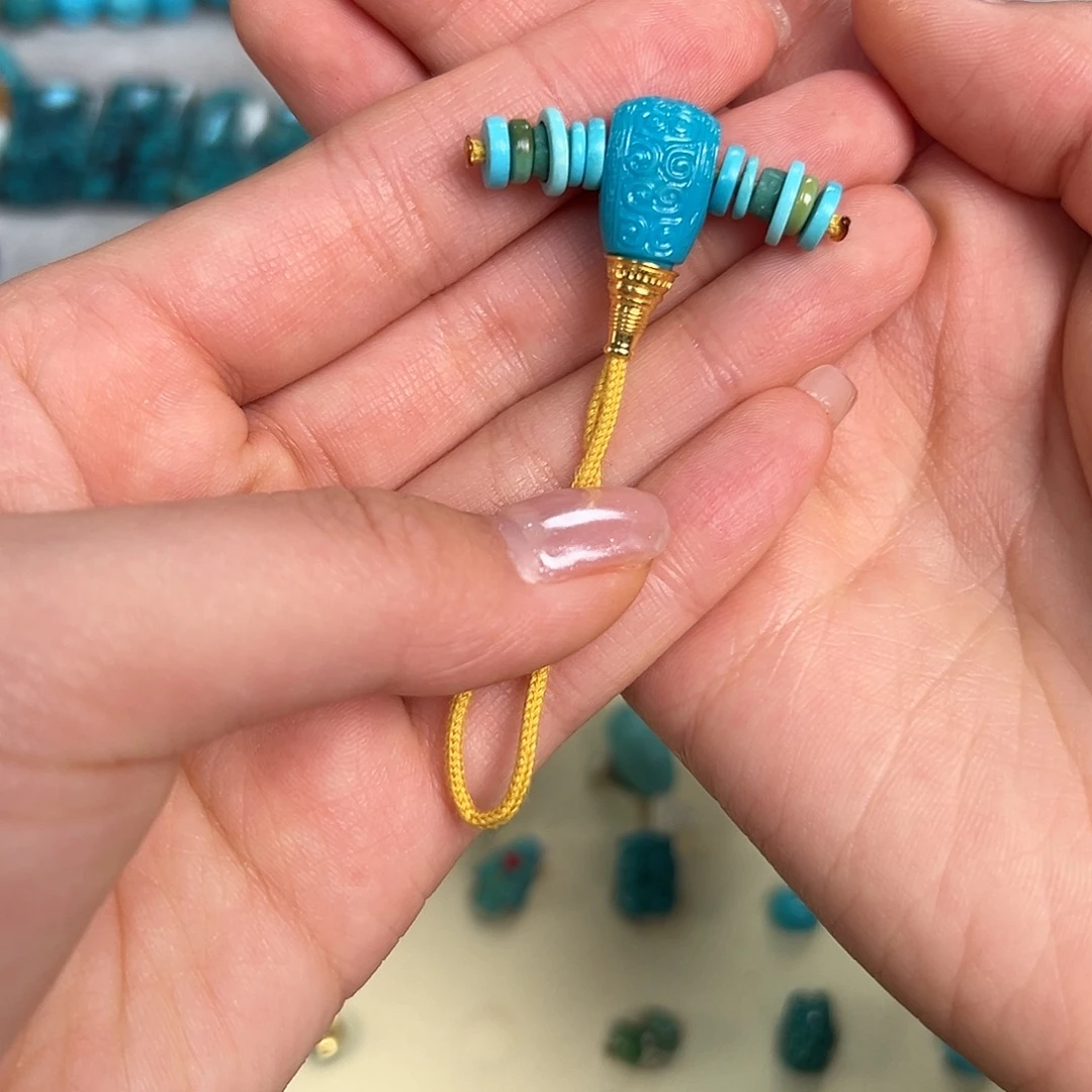 绿松石18K金镶嵌颈饰