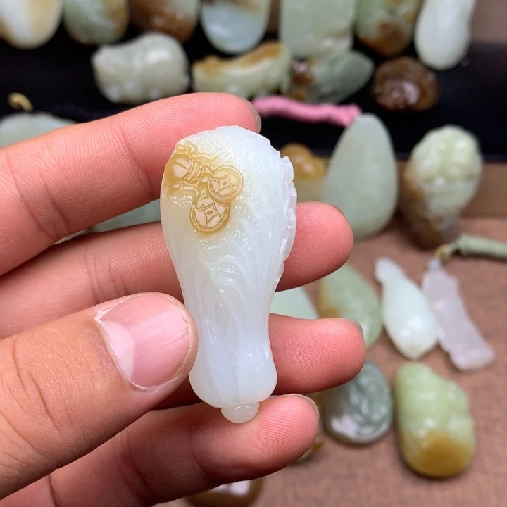 和田玉（糖玉）未镶嵌颈饰