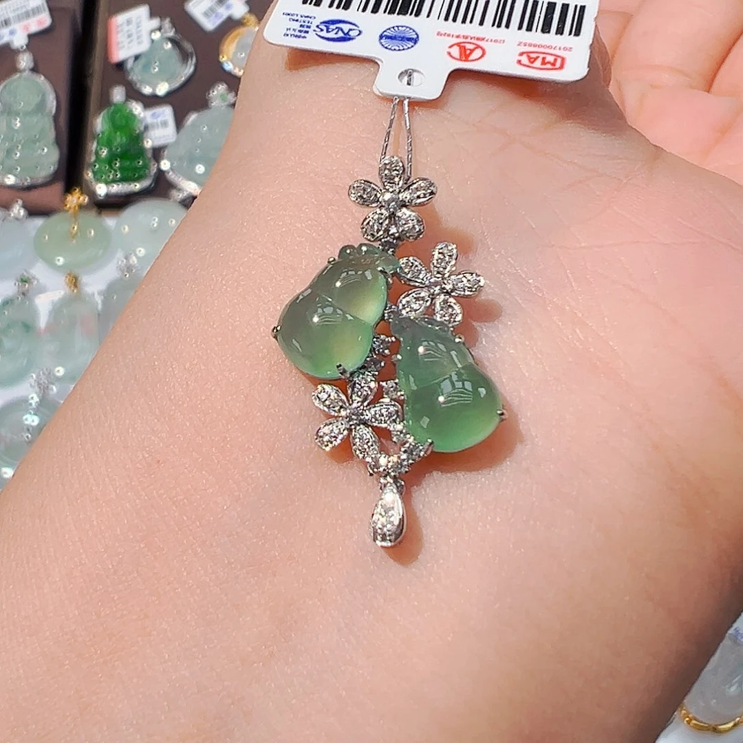 吊坠(不含链)18K金镶嵌翡翠葫芦