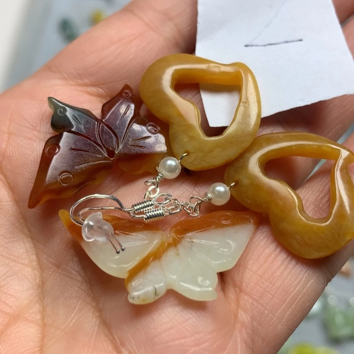 蛇纹石玉岫玉合金李**儿