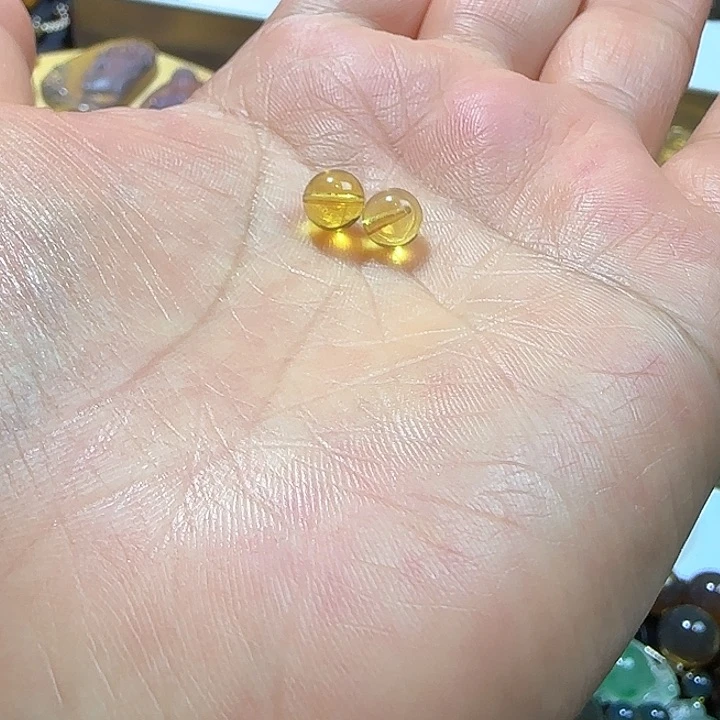 琥珀颈饰银S925镶嵌小*谷珠子