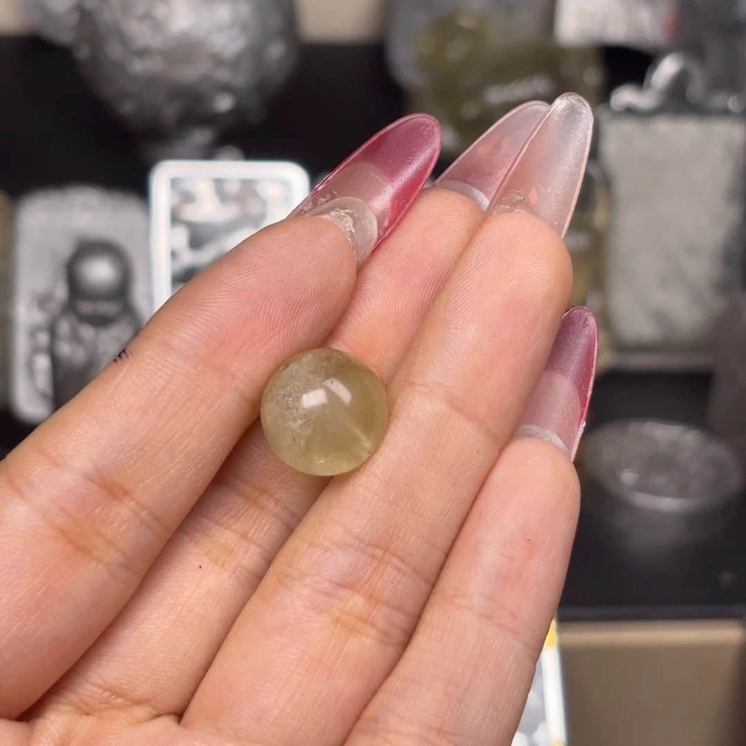 劉***关铁合金利比亚玻璃陨