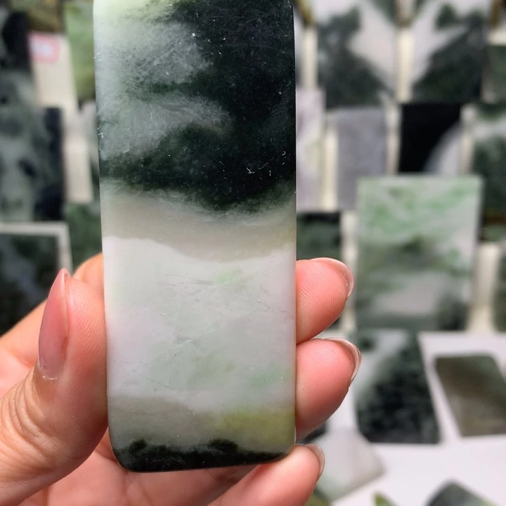 独山玉颈饰未镶嵌楚*