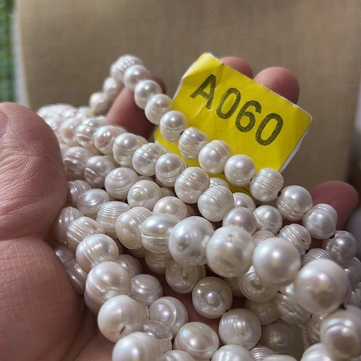 佘***糊玛瑙/玉髓未镶嵌颈饰