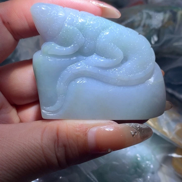 翡翠未镶嵌颈饰保真天然A货翡翠
