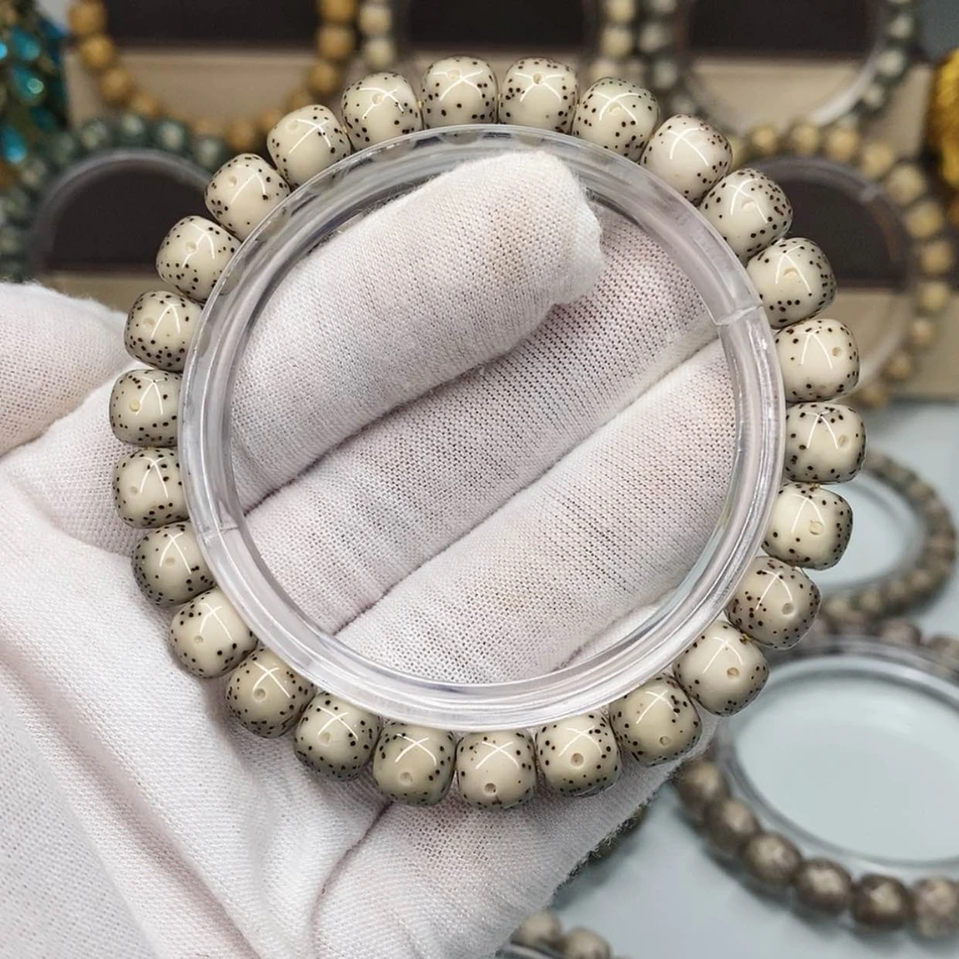 【闪购商品】星月菩提手串9×8一物一图原生态同枝糯冰双留白大眼睛