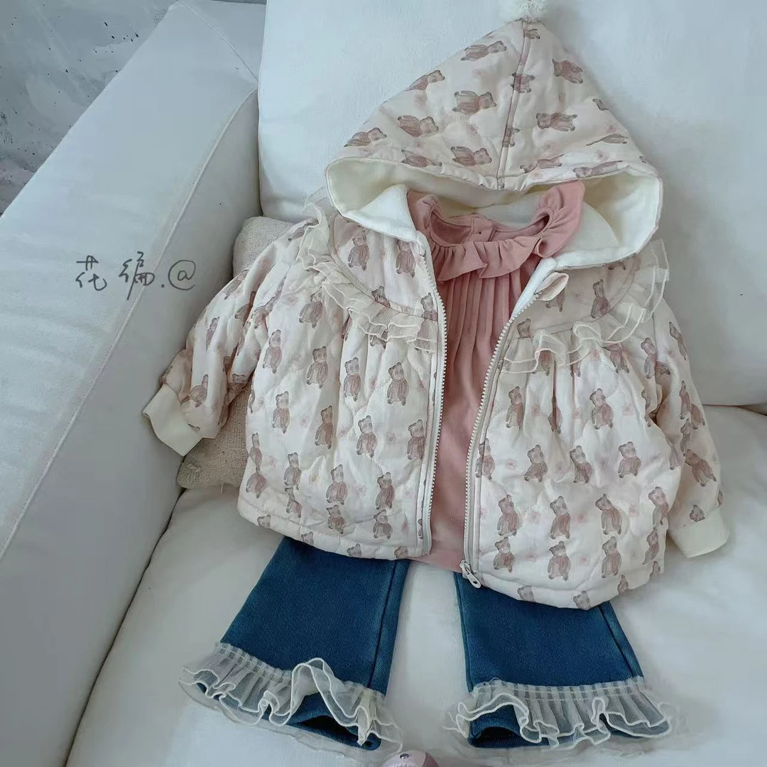 6017-花编满印小熊棉服