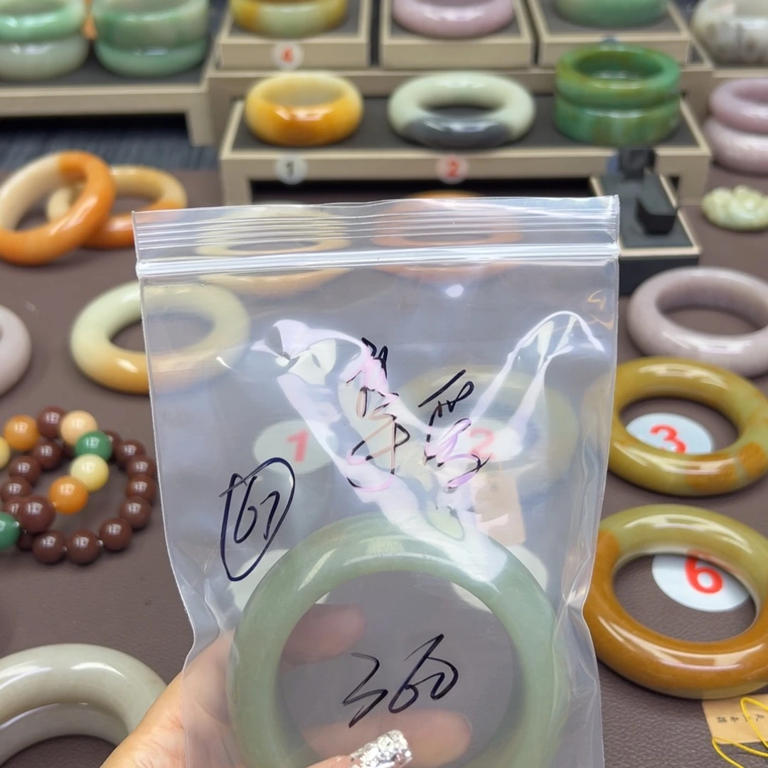 石英质玉手镯合金挚*