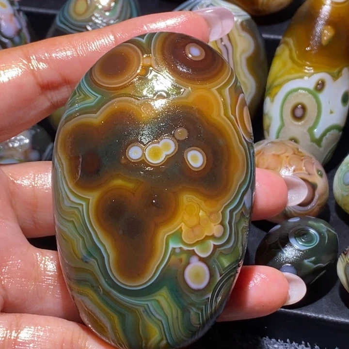 玛瑙/玉髓未镶嵌珠宝奇石15