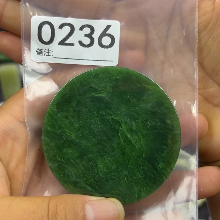 和田玉未镶嵌珠宝半成品