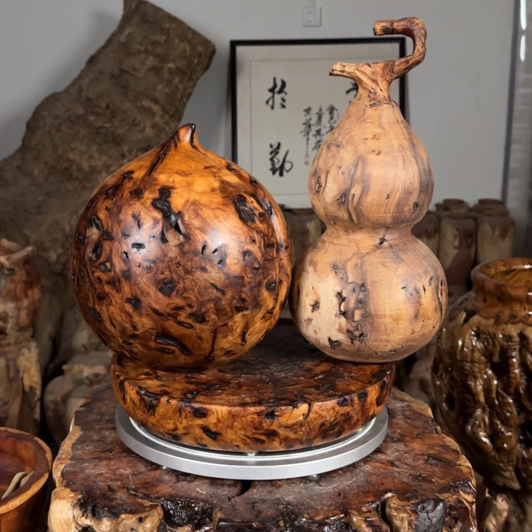 懒***懒百年雷击枣木葫芦（38高）+大寿桃（27高）