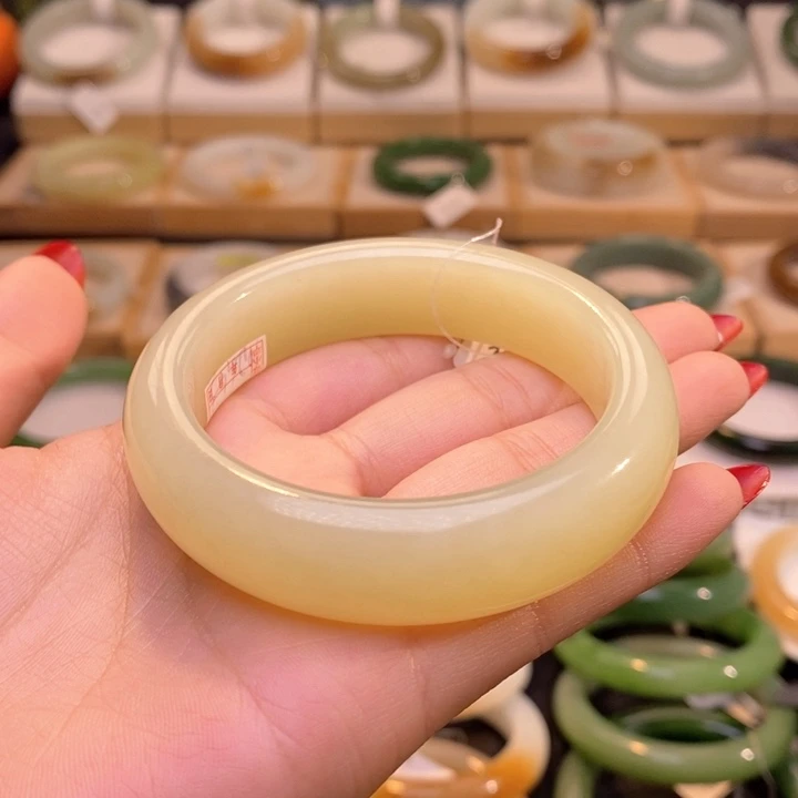 和田玉未镶嵌珠宝奇石53