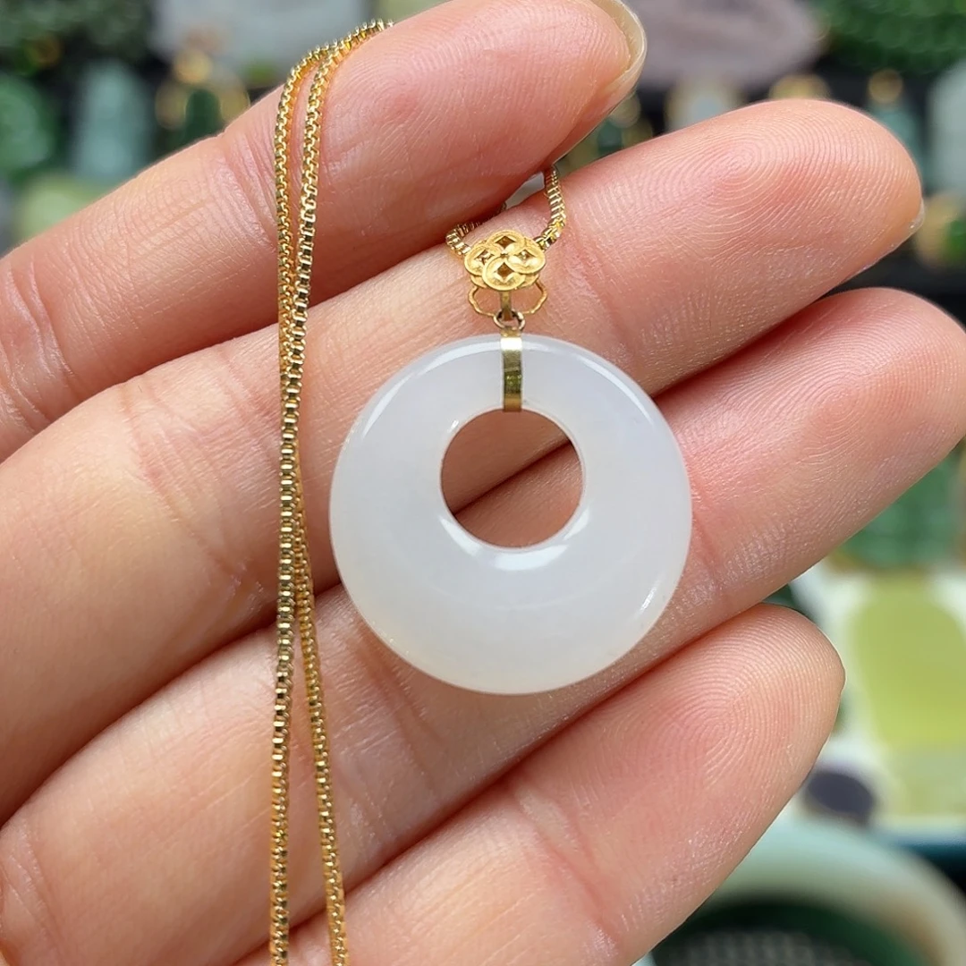 和田玉18K金镶嵌颈饰