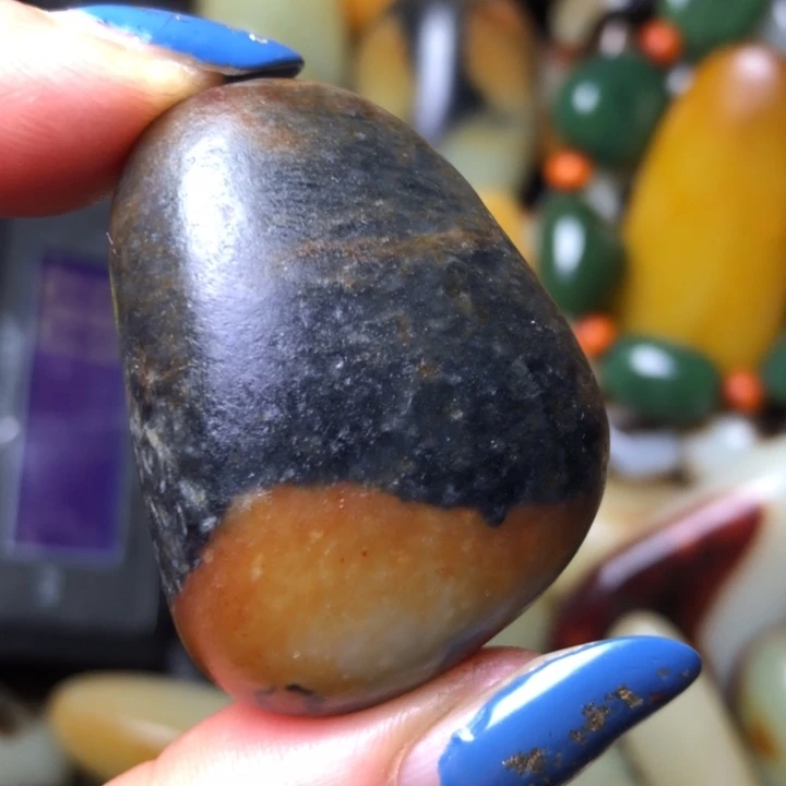 和田玉未镶嵌珠宝奇石