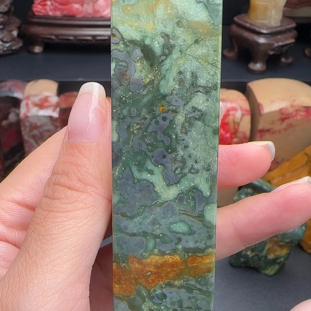 昌化石昌化鸡血石