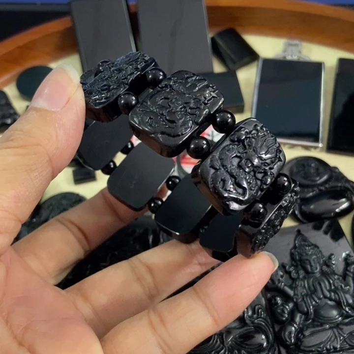 翡翠手链未镶嵌墨翠龙