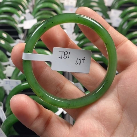 和田玉（碧玉）手镯未镶嵌微瑕