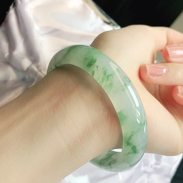翡翠未镶嵌手镯缅甸天然A货翡翠8号