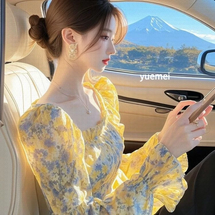 收腰时尚气质白衬衣爆款女款格子小众新款漂亮上衣好看洋蓝色衬衫