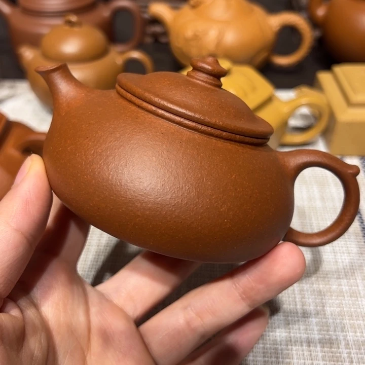 茶壶紫砂寒江，容量150毫升，红泥