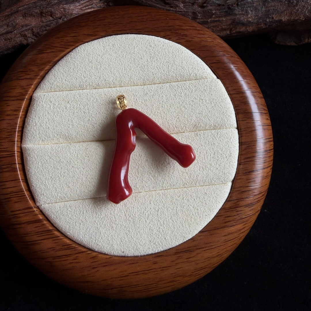 碧海丹心-天然阿卡赤血红珊瑚枝型吊坠饰品-31105